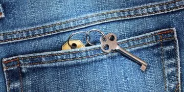 Crazy History of Women's Pockets